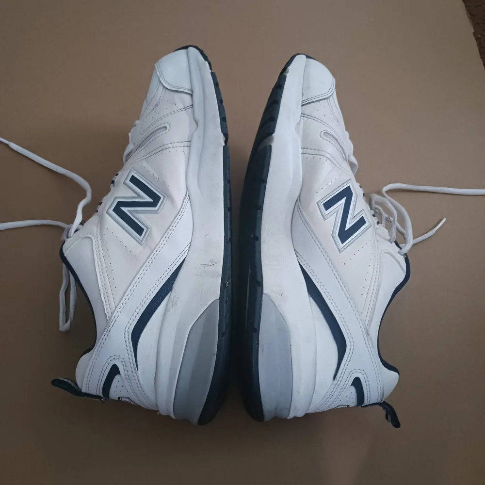 New Balance 608 Men's Sneakers  Runnig Shoes White Black Good Conditions SZ 12